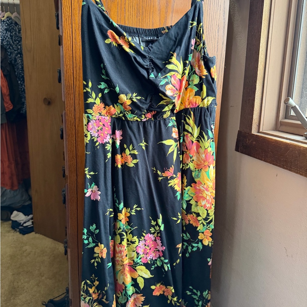 Torrid Black Floral Strapless Dress